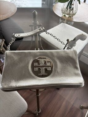 Tory Burch Silver Metallic Leather Chain Shoulder Clutch
